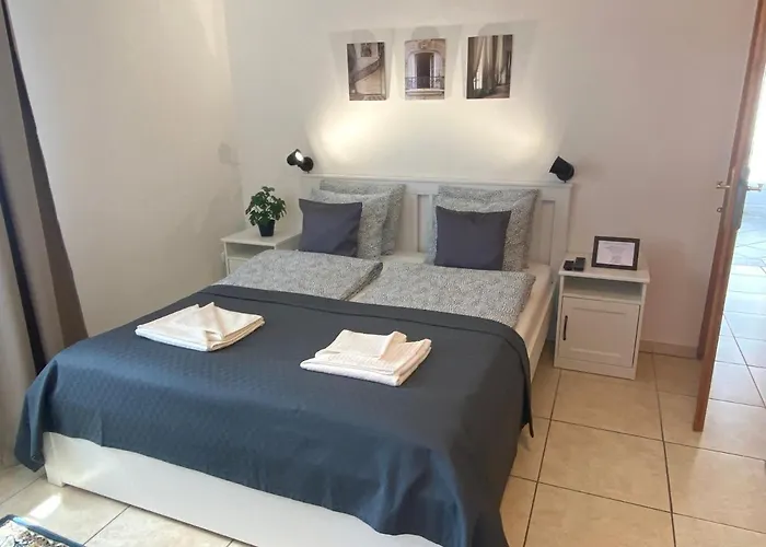 Lillybeth - Balaton בית הארחה 3*