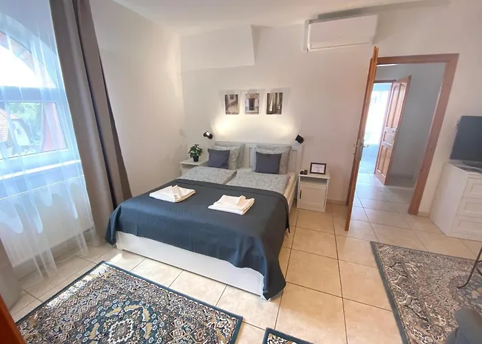 Lillybeth - Balaton 3* קסזטלי